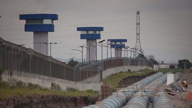 Internos de Altiplano aseguran haber escuchado ruidos en la celda de El Chapo tres días antes de su fuga