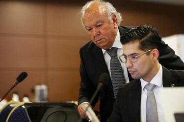 Presentación de informe sobre muerte de Neruda se suspende por fallas técnicas