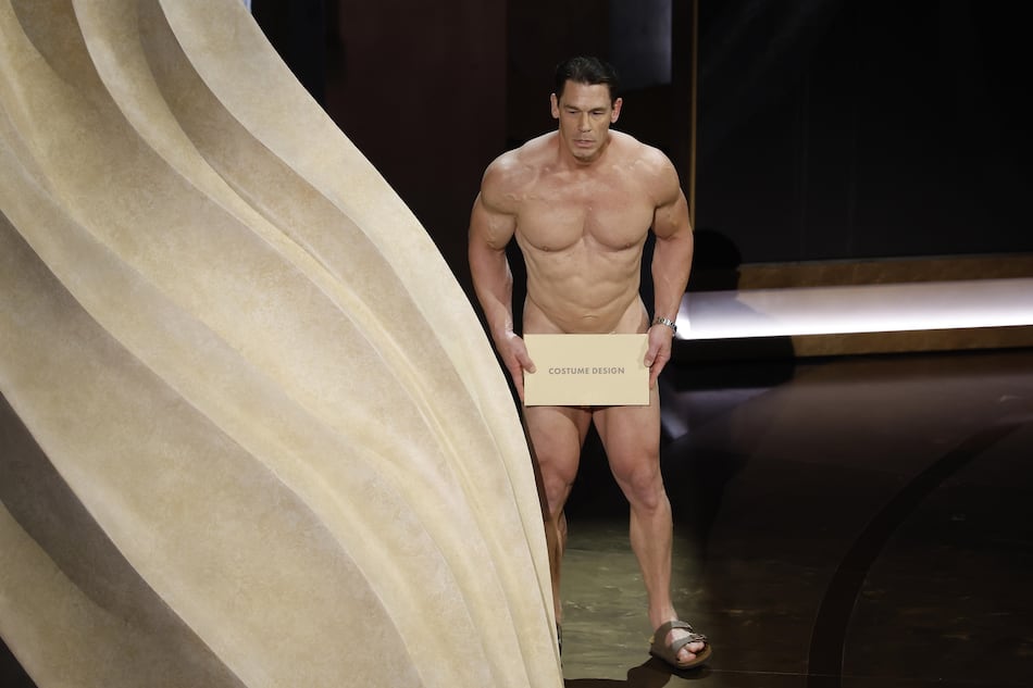 De caídas a desnudos: momentos inesperados de los Óscar 2024