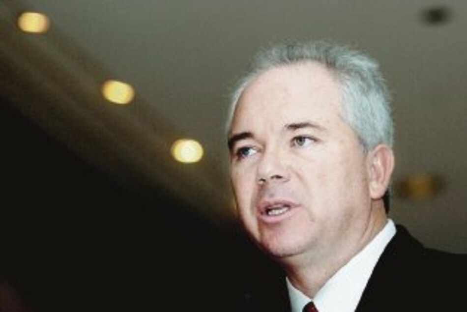 Pdvsa recorta salarios en 20%