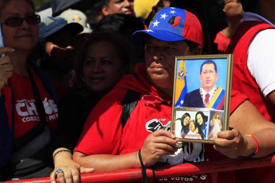 Restos de Hugo Chávez embalsamados reposarán donde comenzó su mito