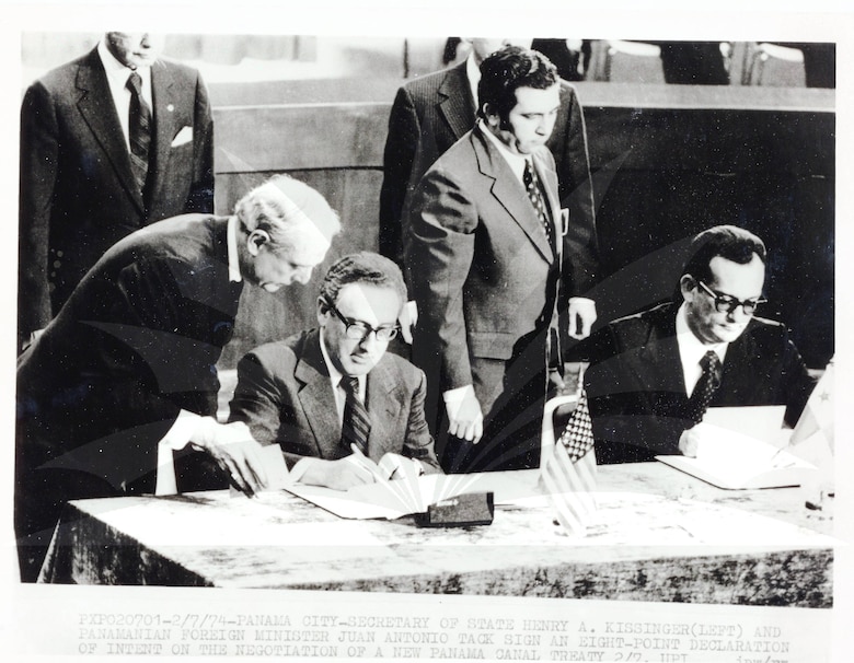 Archivos desclasificados de la NSA revelan intrigas en las negociaciones canaleras