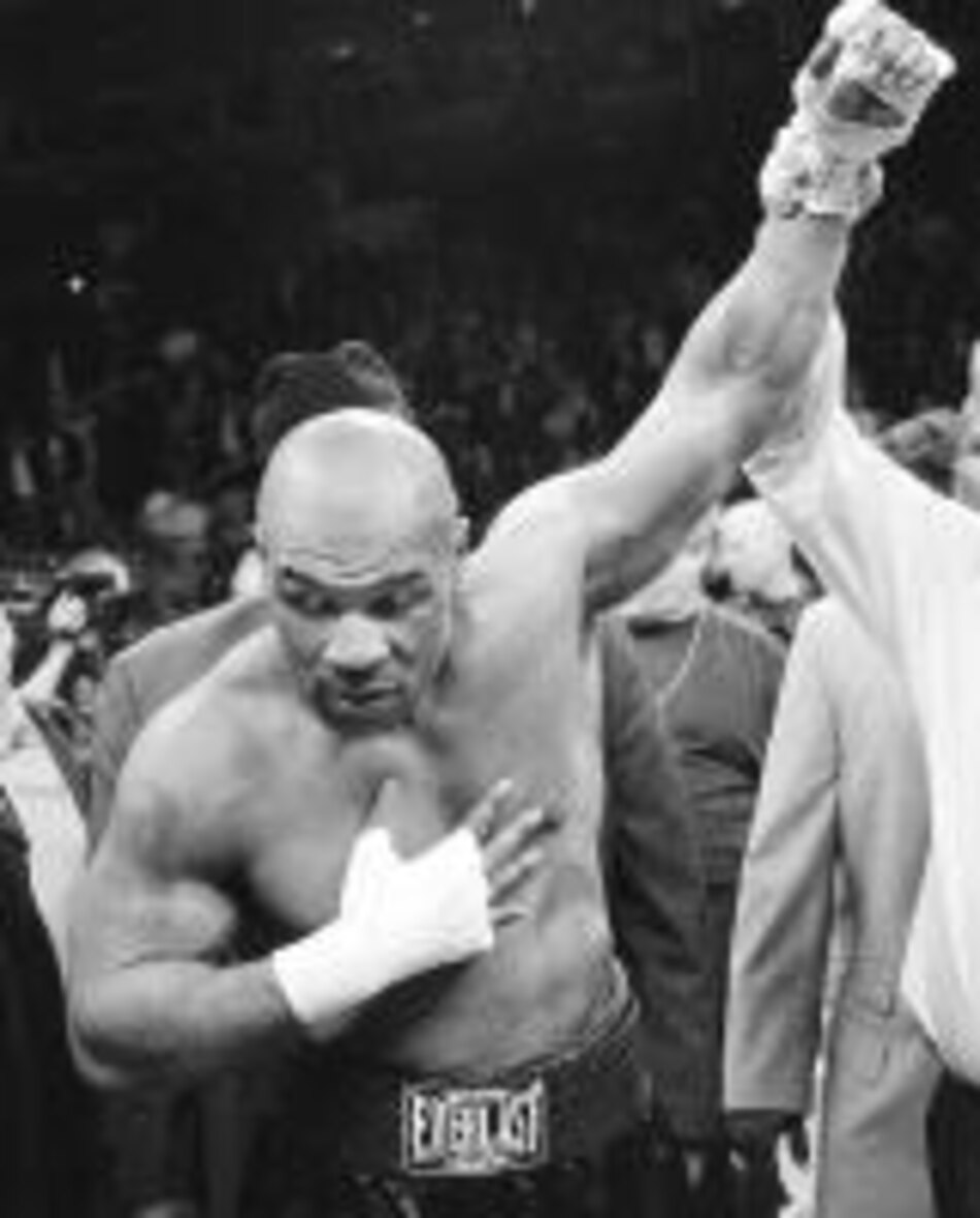 Tatuaje de Mike Tyson es criticado por académicos