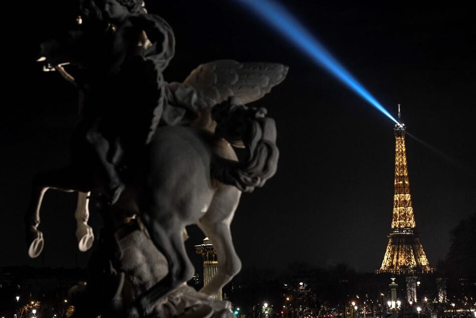 Pospuesta la reapertura de la Torre Eiffel ‘hasta nuevo aviso’