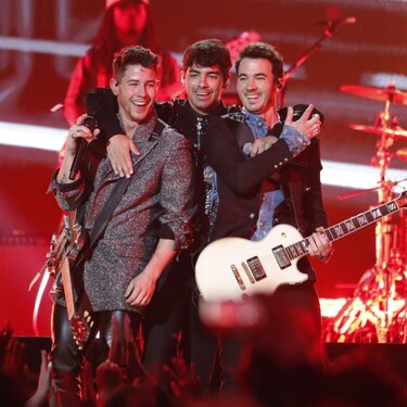 Los Jonas Brothers anuncian 50 nuevas fechas de conciertos de su gira mundial