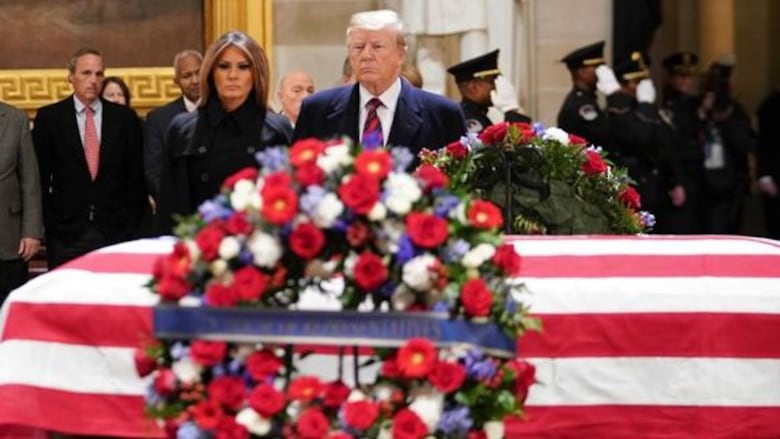 Donald Trump se suma a los homenajes a George H.W. Bush