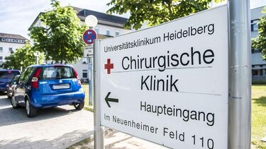 Excanciller alemán Helmut Kohl está hospitalizado