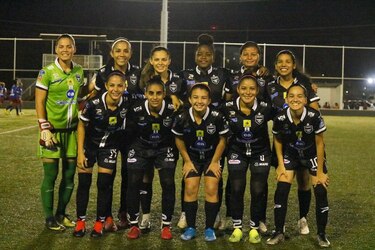 Cuatro equipos arrancan su sueño en las semifinales del fútbol femenino