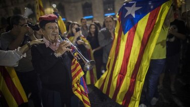 Independentistas catalanes preparan respuesta a la intervención de Mariano Rajoy