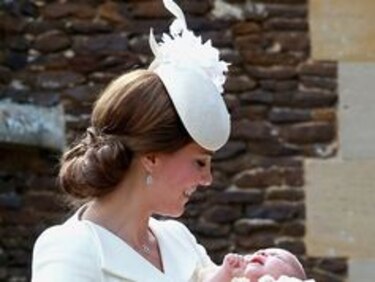 Bautizan a la princesa Carlota