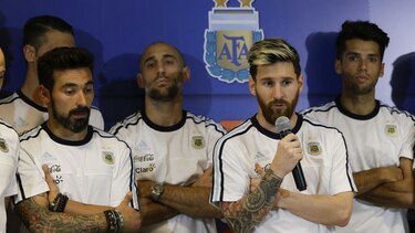 Messi anuncia que Argentina no habla con la prensa