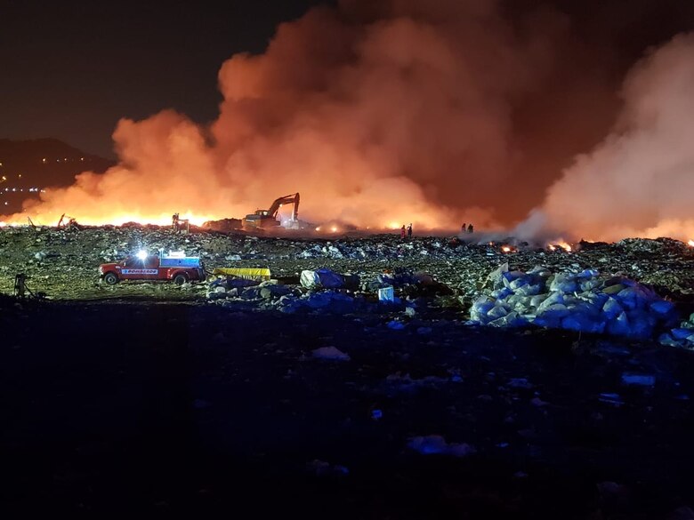 La ciudad amanece cubierta de humo tóxico por incendio en cerro Patacón