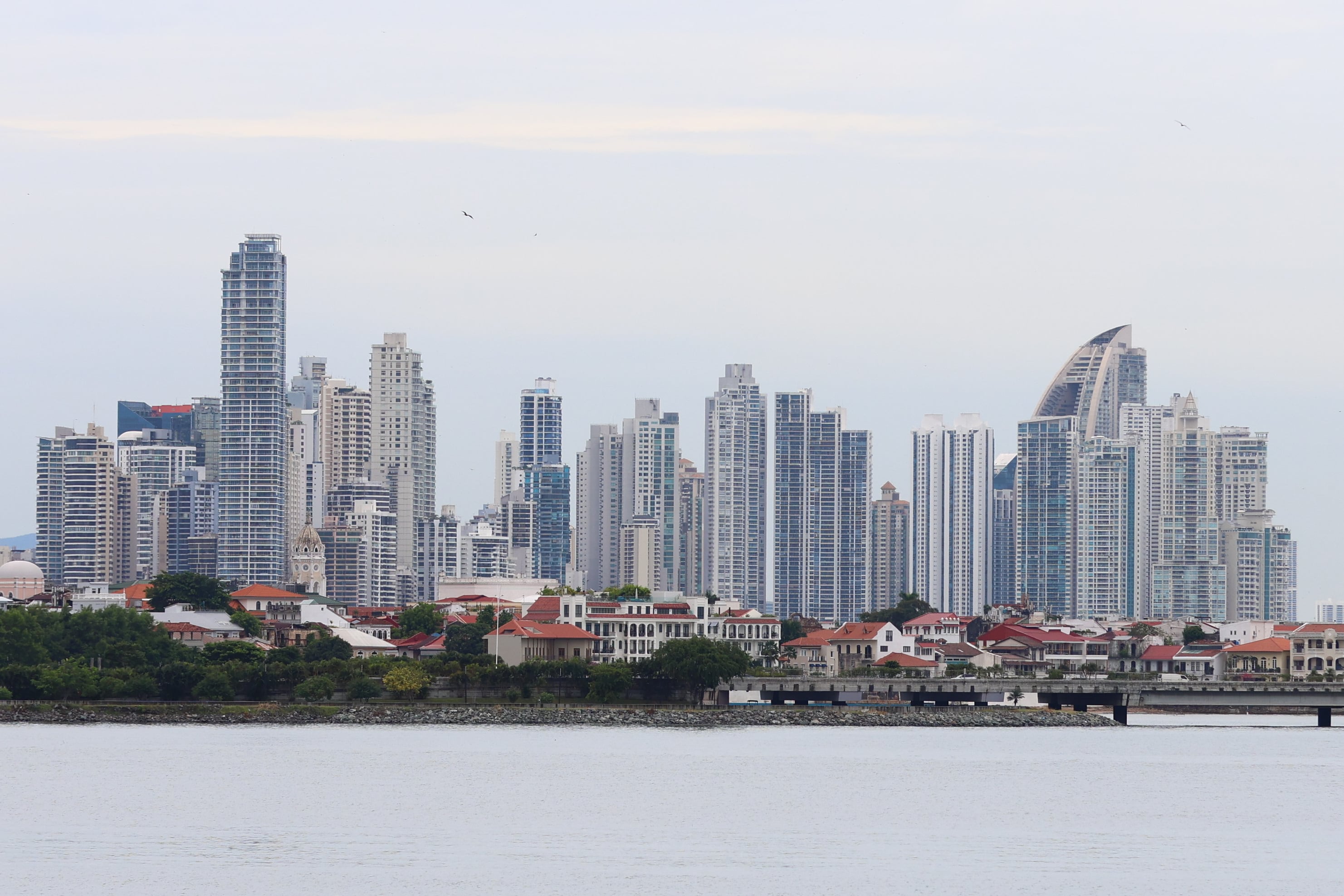 S&P ratifica grado de inversión de Panamá en BBB- y proyecta crecimiento del PIB de 4.5%