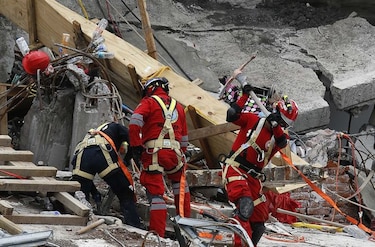 Se recupera el cadáver de la última víctima del sismo de México