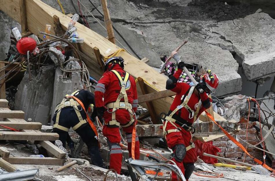 Se recupera el cadáver de la última víctima del sismo de México