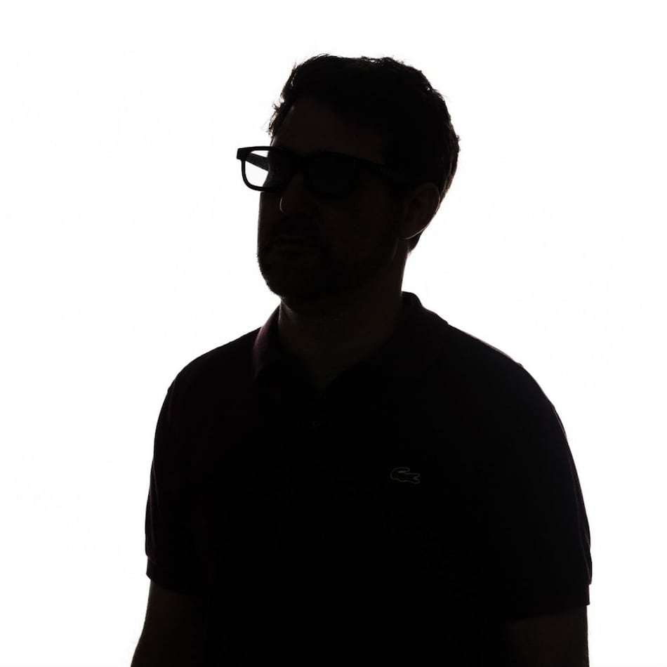 Soledad silenciosa vs el enigma de una mente envejecida