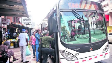 Gobierno sostiene reunión con posible operador de Metro Bus