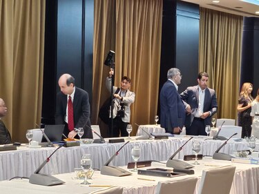 José Ramón Icaza se reúne con la directiva del Canal; la crisis hídrica domina la agenda