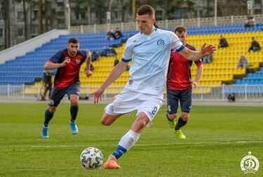 El crecimiento global del fútbol bielorruso choca con el temor de sus aficionados