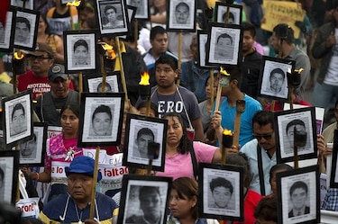 Expertos piden a México cambiar versión sobre caso Ayotzinapa