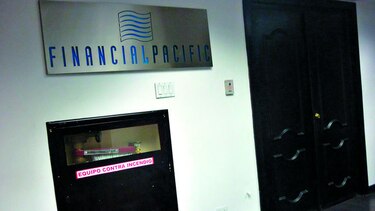 Conceden 7 fianzas en caso Financial Pacific