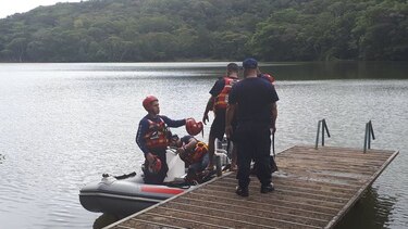 Ubican cadáver de venezolano en lago de cerro Azul