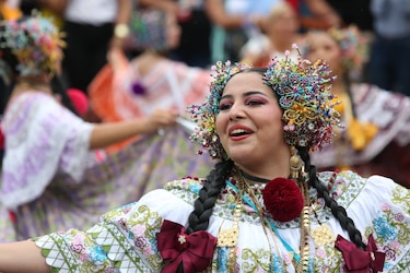 San Miguelito y Betania celebran el 28 de noviembre con coloridos desfiles