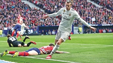 Solari le gana el duelo a Simeone en un derbi que se pintó de blanco