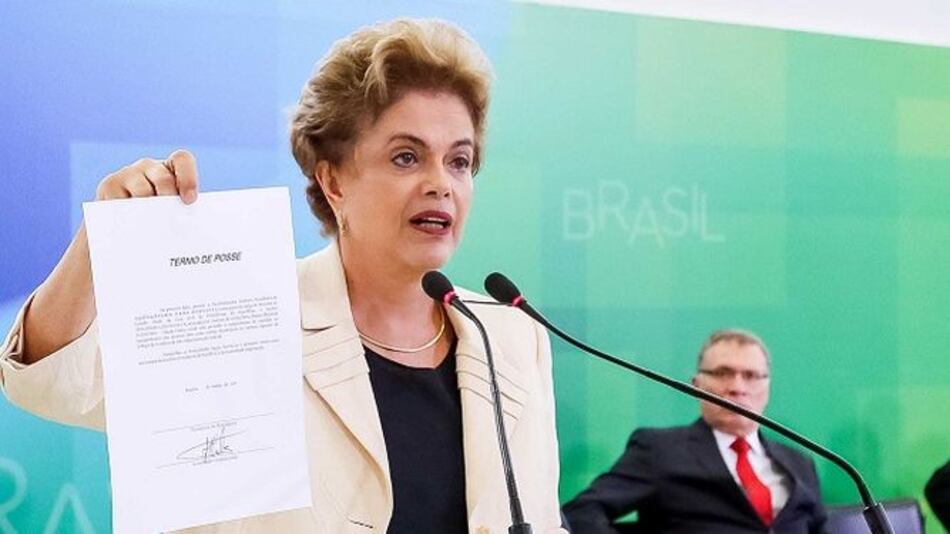 Diputados comienzan a debatir el pedido de juicio para destituir a Rousseff