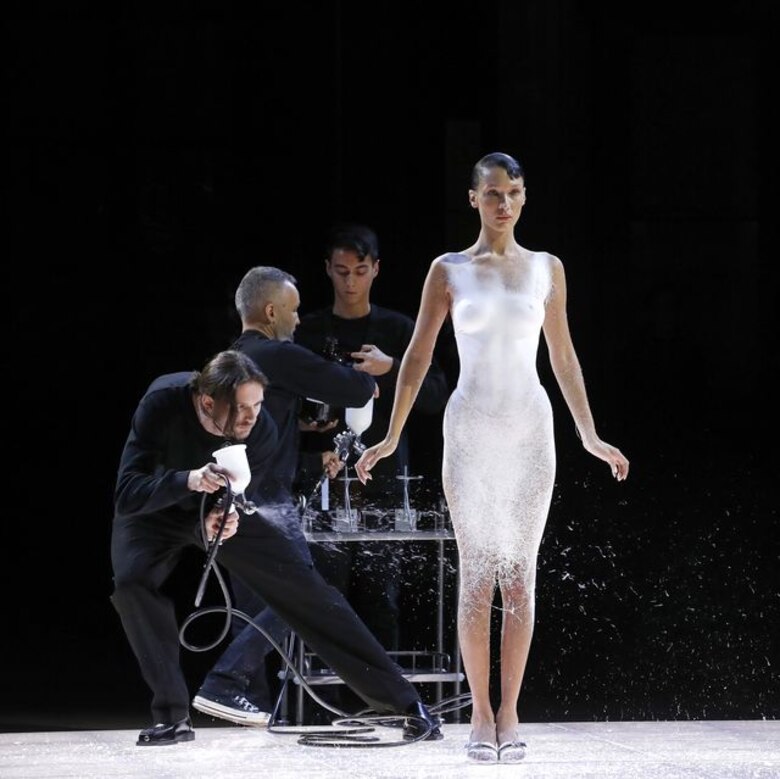 Brad Pitt en falda, Kim Kardashian y el vestido de Marilyn Monroe: 12 momentos virales de la moda en 2022