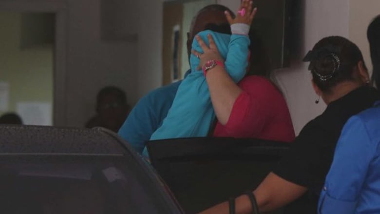 Senniaf finalmente acata fallo de jueza que ordena reintegro de una menor