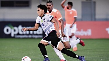 Otro seleccionado panameño se suma a la tercera división del fútbol español