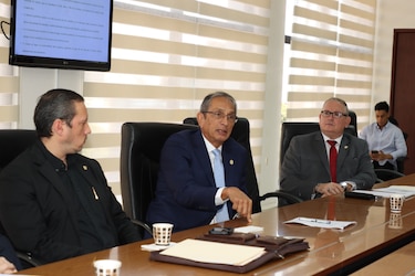 Gobierno estudia nuevo plan para financiar viviendas de interés social y liberar la tasa hipotecaria