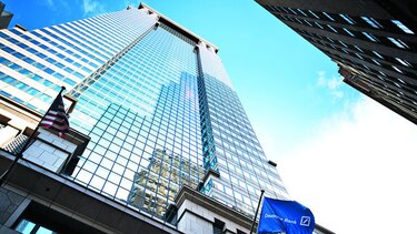 InvestaBank sigue con plan de compra
