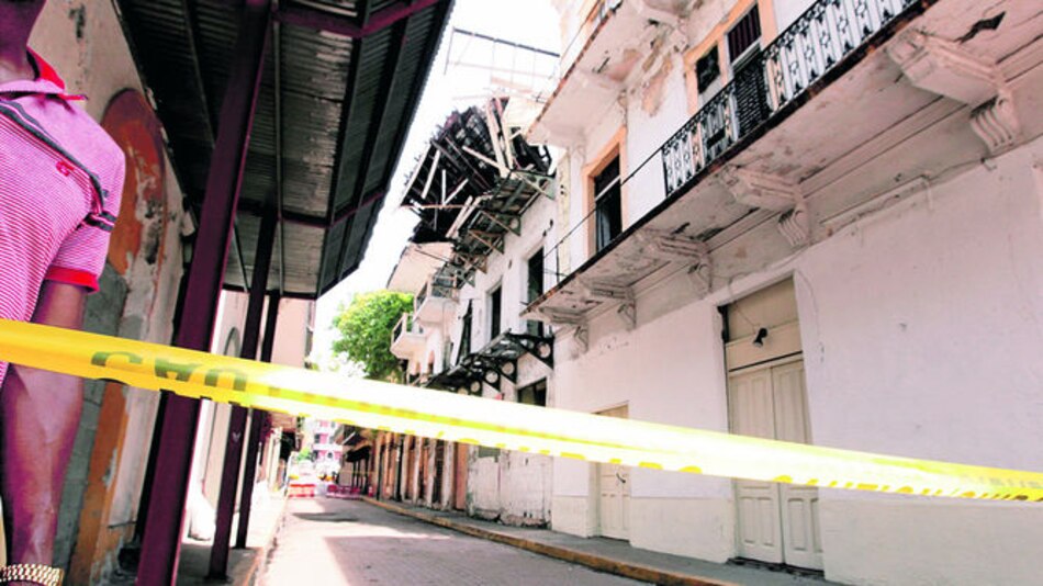 Peligro por antiguos edificios en el Casco