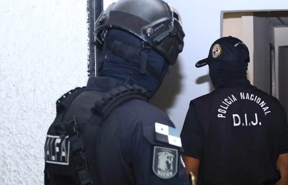 Aprehenden a cinco personas vinculadas a un presunto fraude contra un banco por más de $785 mil