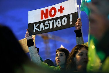 Cientos de chilenas rechazan el proyecto para escuchar el latido del feto antes de abortar