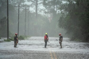 Idalia deja más de 250,000 hogares sin luz en Florida; no se reportan muertes