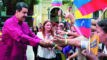 Elecciones agitan la crítica internacional