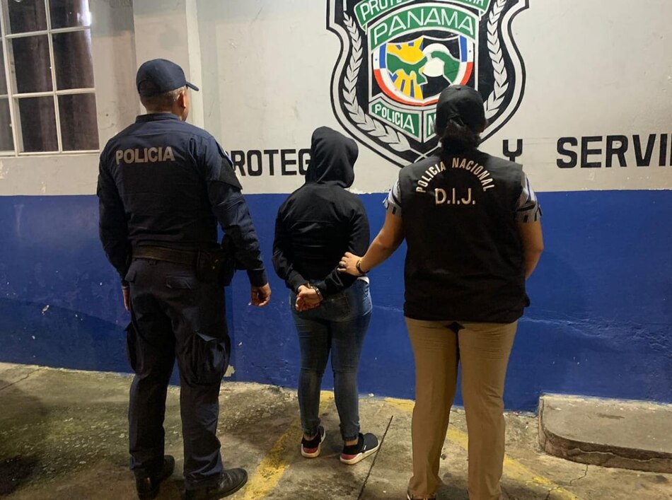 Aprehenden a mujer en Colón por el hurto de $900 mil en prendas de una joyería