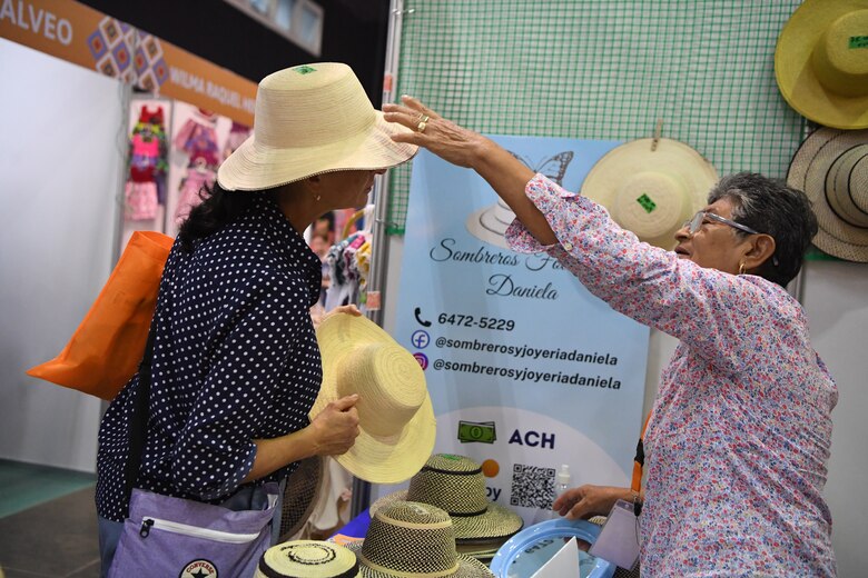 Así se vive la Feria Nacional de Artesanías 2025: arte, folclore y tamborito