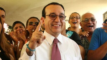 El físico que derrotaría al ungido del rector Gustavo García de Paredes