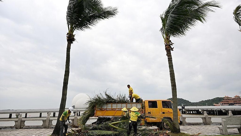 La reina de las tormentas: las imágenes del supertifón Ragasa que deja al menos 17 muertos en Taiwán y obliga a evacuar a millones en China