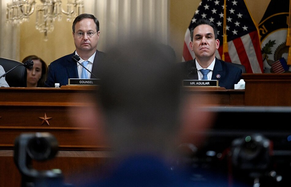 Pesquisa sobre el asalto al Capitolio revela la presión de Trump sobre su vicepresidente Mike Pence