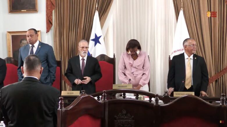 El alcalde José Luis Fábrega entregará 10 mil bonos de $50 para alimentos y medicinas, en época preelectoral