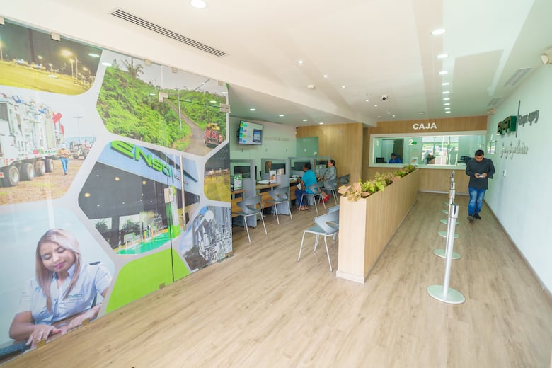 ENSA reinaugura su centro de atención al cliente en Juan Díaz