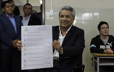 Más de 13 millones de ecuatorianos votan en referendo