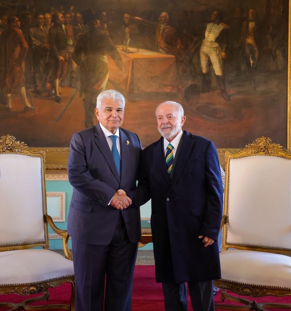 Mulino y Lula Da Silva conversan sobre la integración regional en cumbre del Mercosur