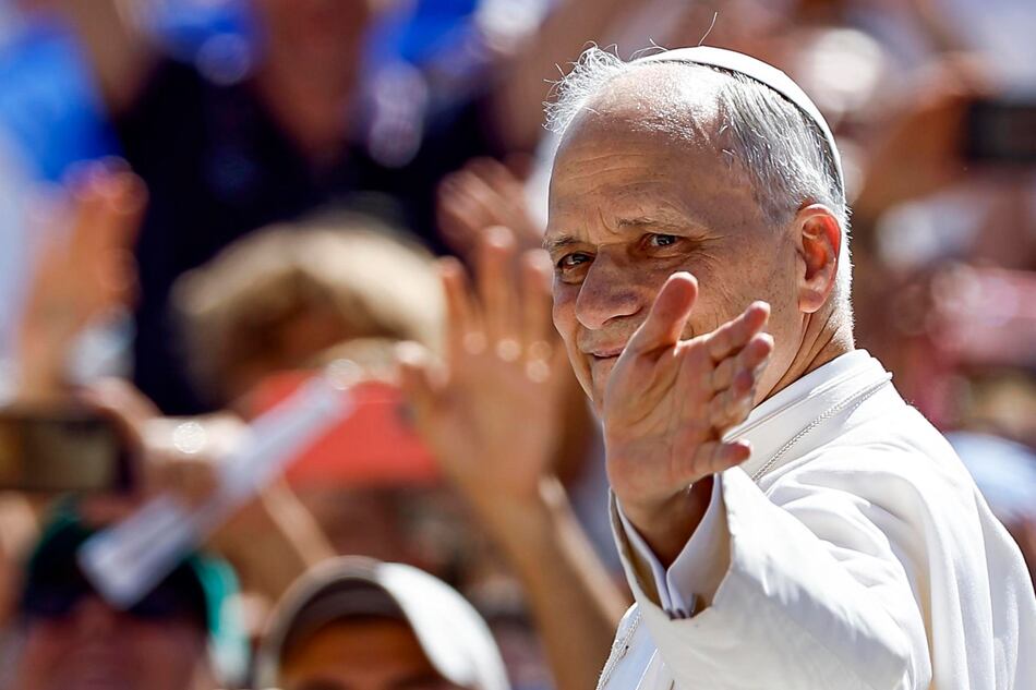 El papa llama a los gobernantes a no ignorar ‘el deseo universal de paz’