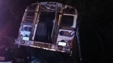 Accidente vehicular deja 11 personas heridas